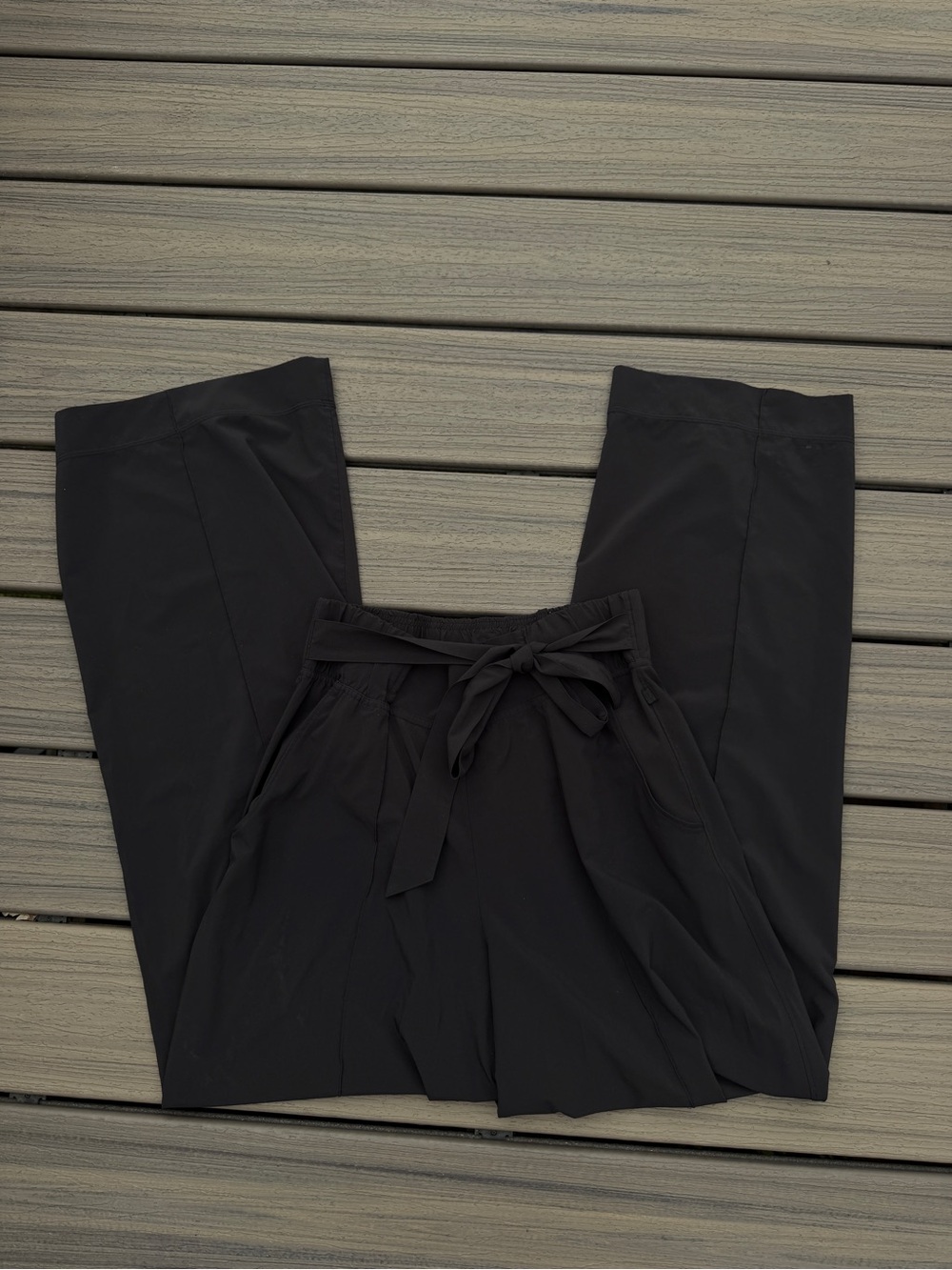 lululemon athletica Black Wide-Leg Tie-Waist Pants Flowy Dress Pant Classy